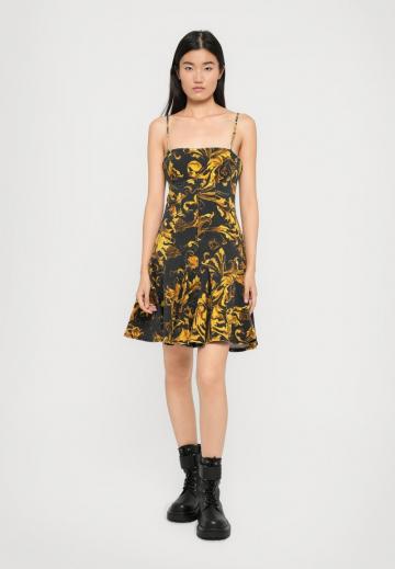 Коктейльное платье