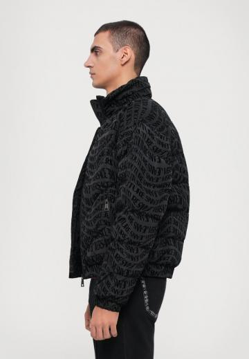 Зимняя куртка