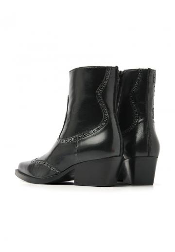 Ковбойские сапожки