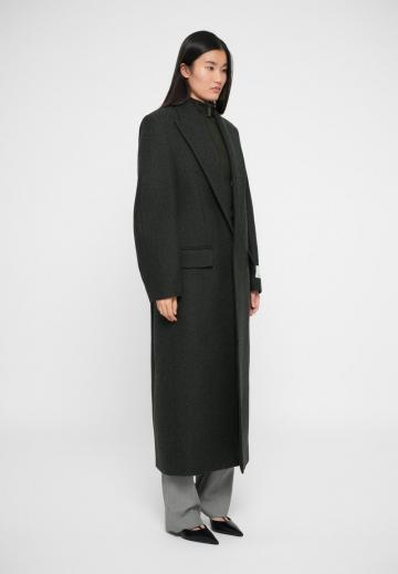Шерстяное пальто
