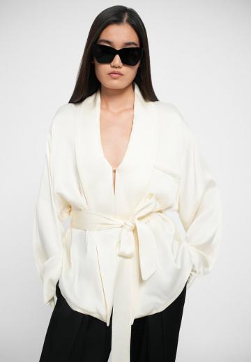 Атласная блузка
