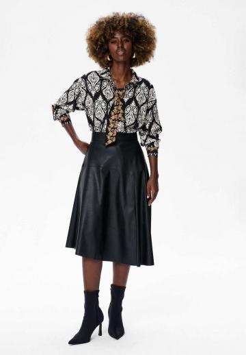 Жаккардовая вязаная кофта