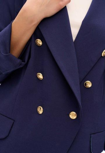 Блейзер с накладными карманами