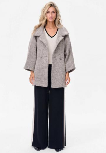 Короткое пальто