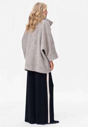 Короткое пальто