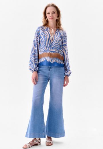 Клешеные брюки