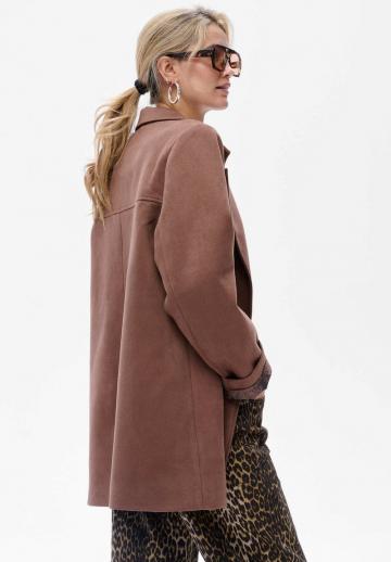 Короткое пальто