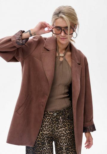 Короткое пальто