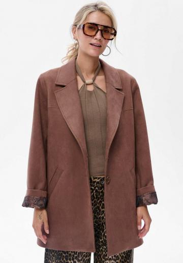 Короткое пальто