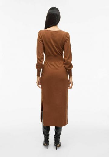 Вязаное платье