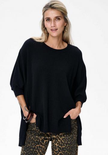 Пуловер с рукавом три четверти