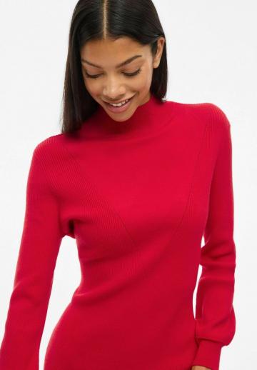 Платье футляр