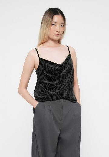 Топ на бретельках