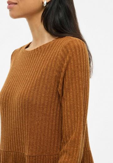 Вязаное платье