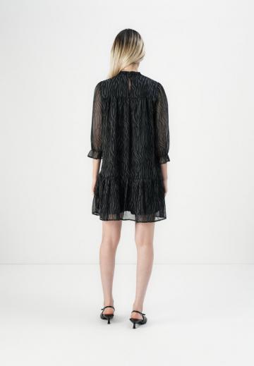 Короткое платье