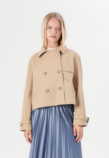 Блейзер с накладными карманами