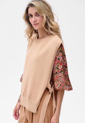 Длинный жилет