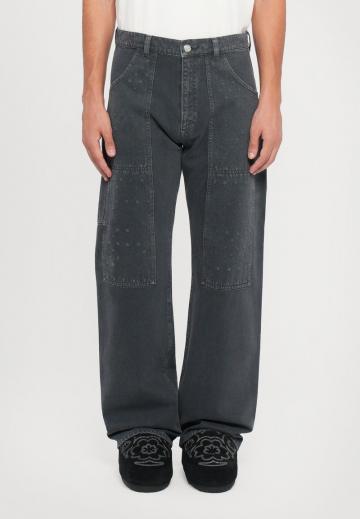 Прямые джинсы