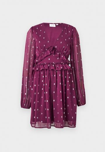 Короткое платье