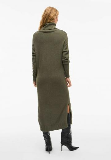 Вязаное платье