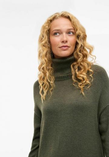 Вязаное платье