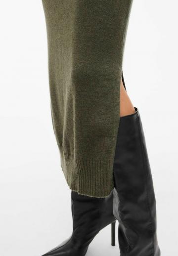 Вязаное платье