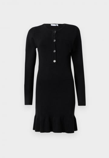 Вязаное платье