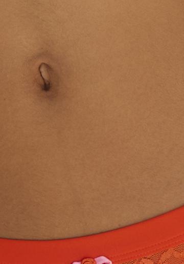 Трусы на бедрах