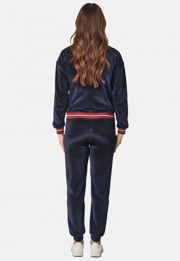 Спортивная куртка