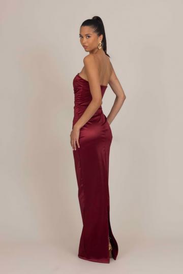 Платье без бретелек