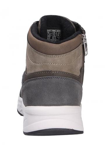 Ботинки на шнуровке