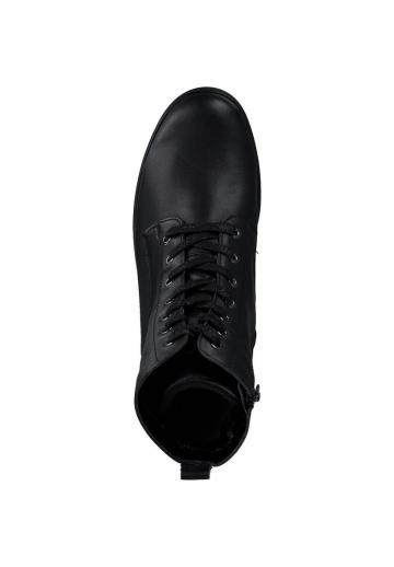 Ботинки на шнуровке