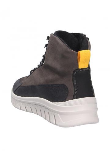 Зимние ботинки