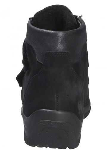 Зимние ботинки