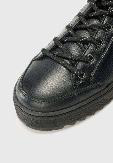 Зимние ботинки