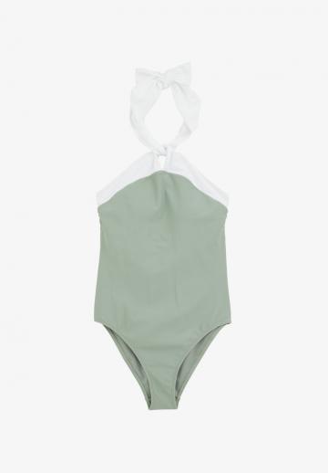 Слитный купальник