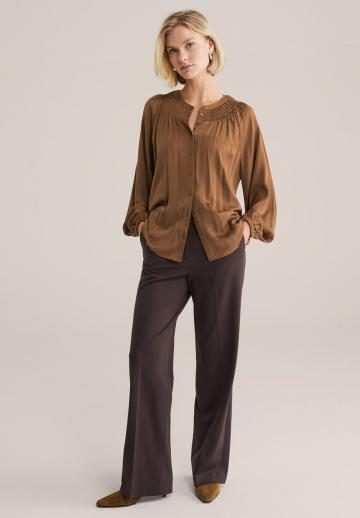 Атласная блузка