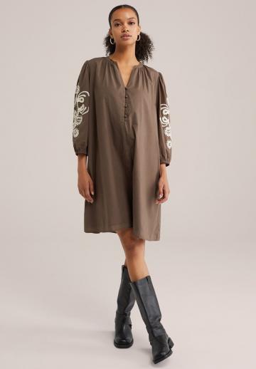 Короткое платье