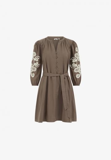 Короткое платье