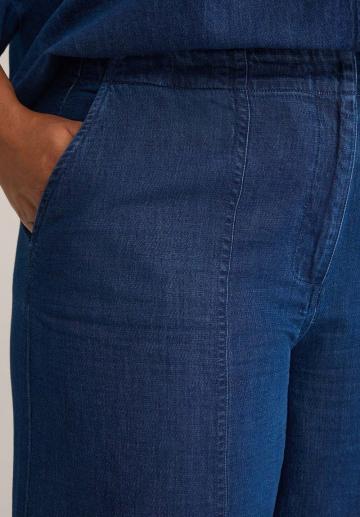 Клешеные джинсы