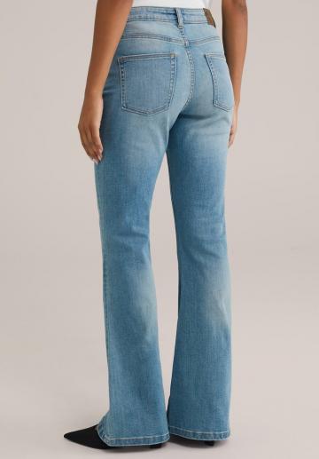 Клешеные брюки