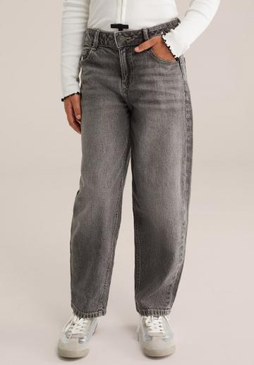 Джинсы