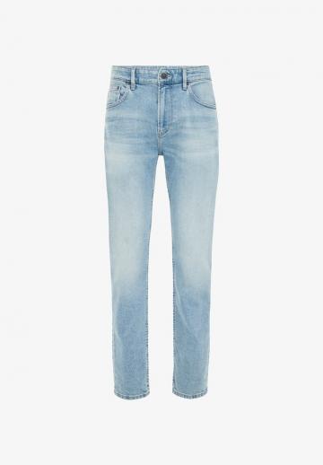 Узкие джинсы