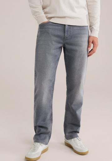 Прямые джинсы