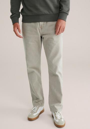 Прямые джинсы