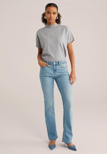 Клешеные брюки