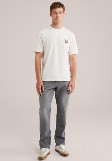 Прямые джинсы