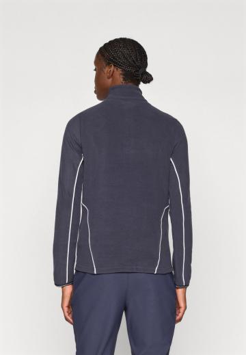 Спортивная толстовка