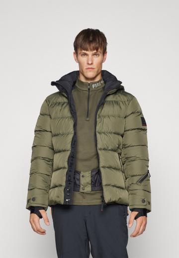 Сноубордическая куртка