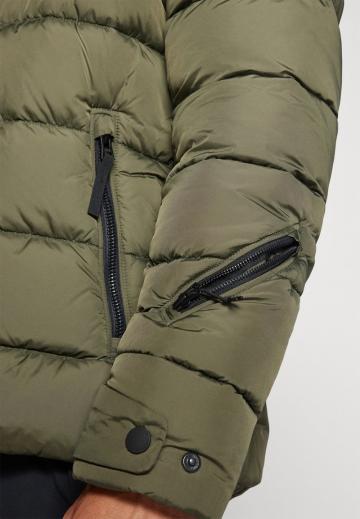 Сноубордическая куртка